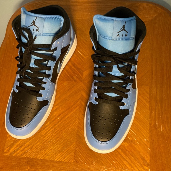 Jordan 1 Mid - Picture 11 of 11